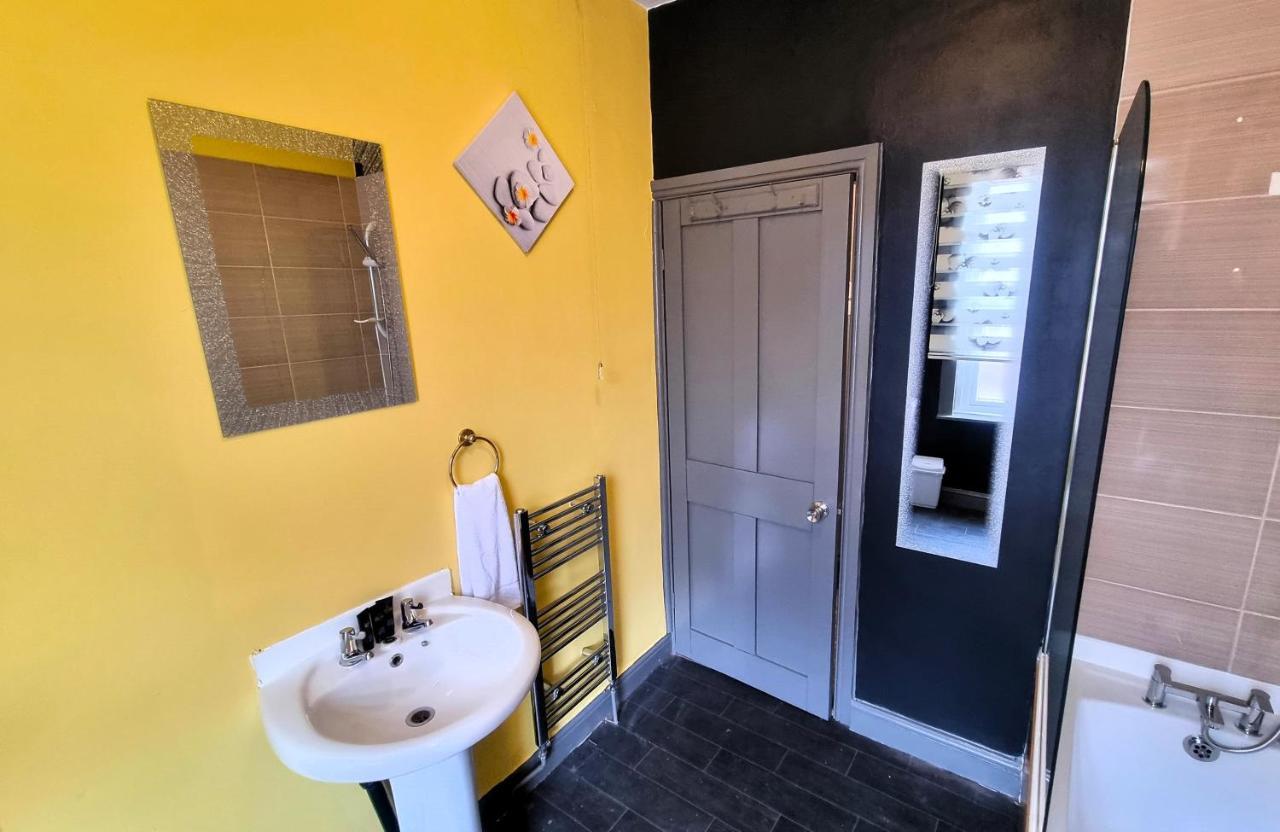 *1Es* For Your Most Relaxed & Cosy Stay + Free Parking + Free Fast Wifi * Leeds  Kültér fotó